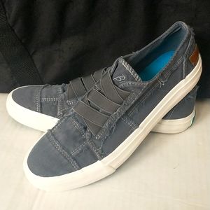 Blowfish Malibu distressed slip-ons, marley blue tuna, women's 9M, NWOB